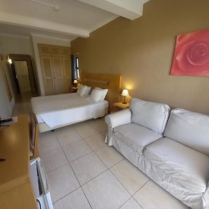 Double or Twin Room Garden View